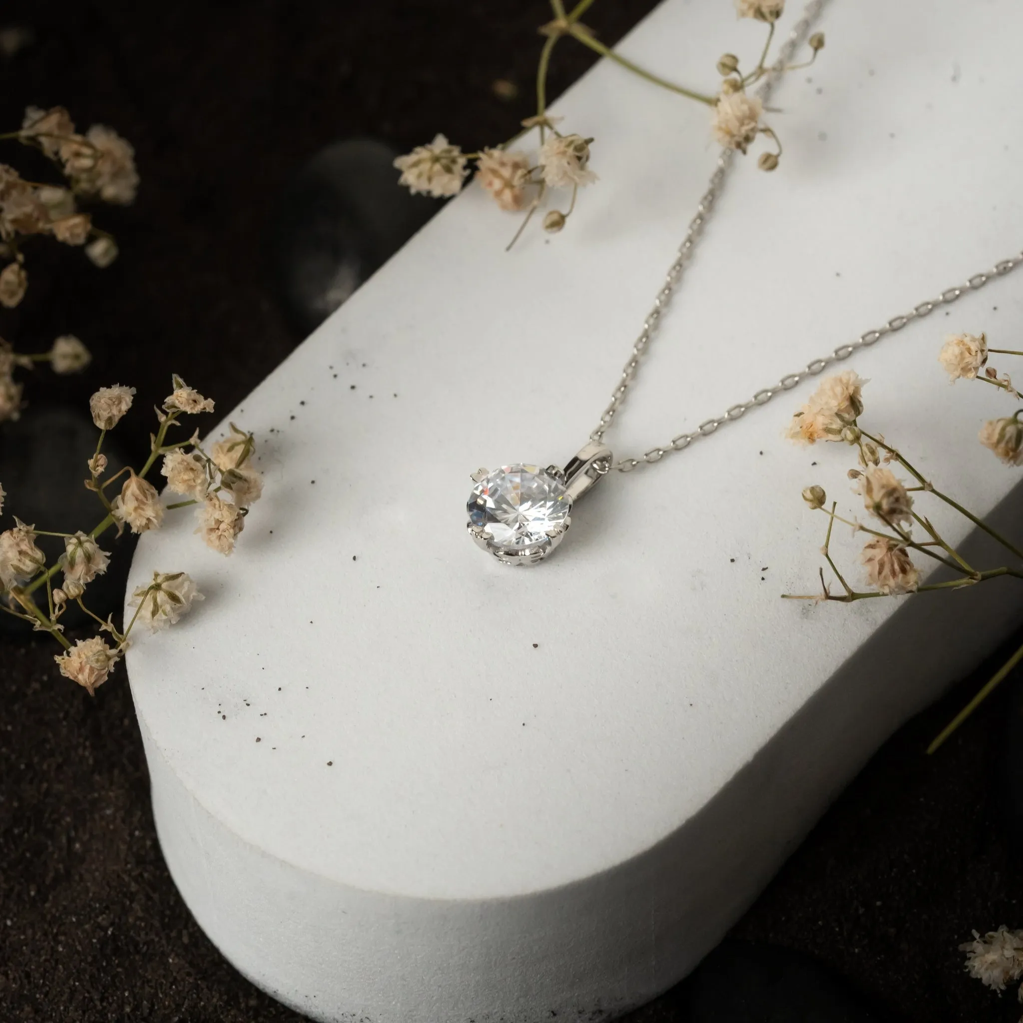 925 Sterling Silver  Round   Solitaire Pendant AUS-677