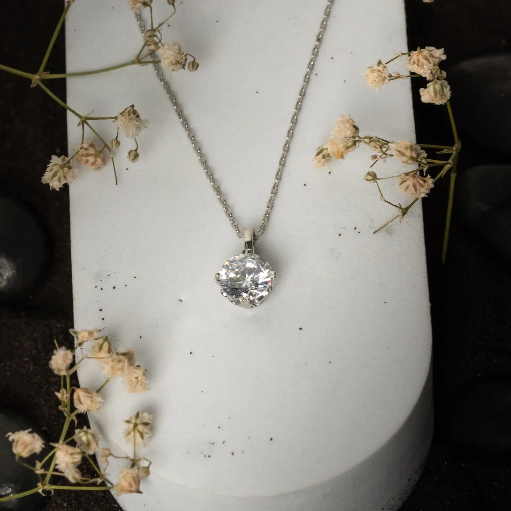 925 Sterling Silver  Round   Solitaire Pendant AUS-677
