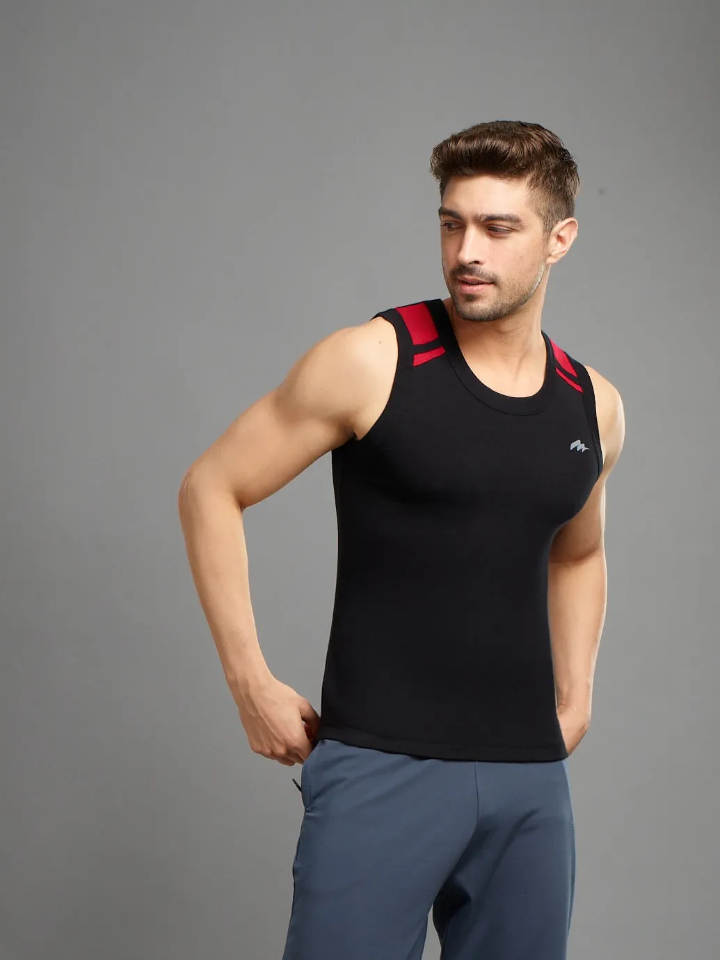 HINT IN TRENDY VEST # 555