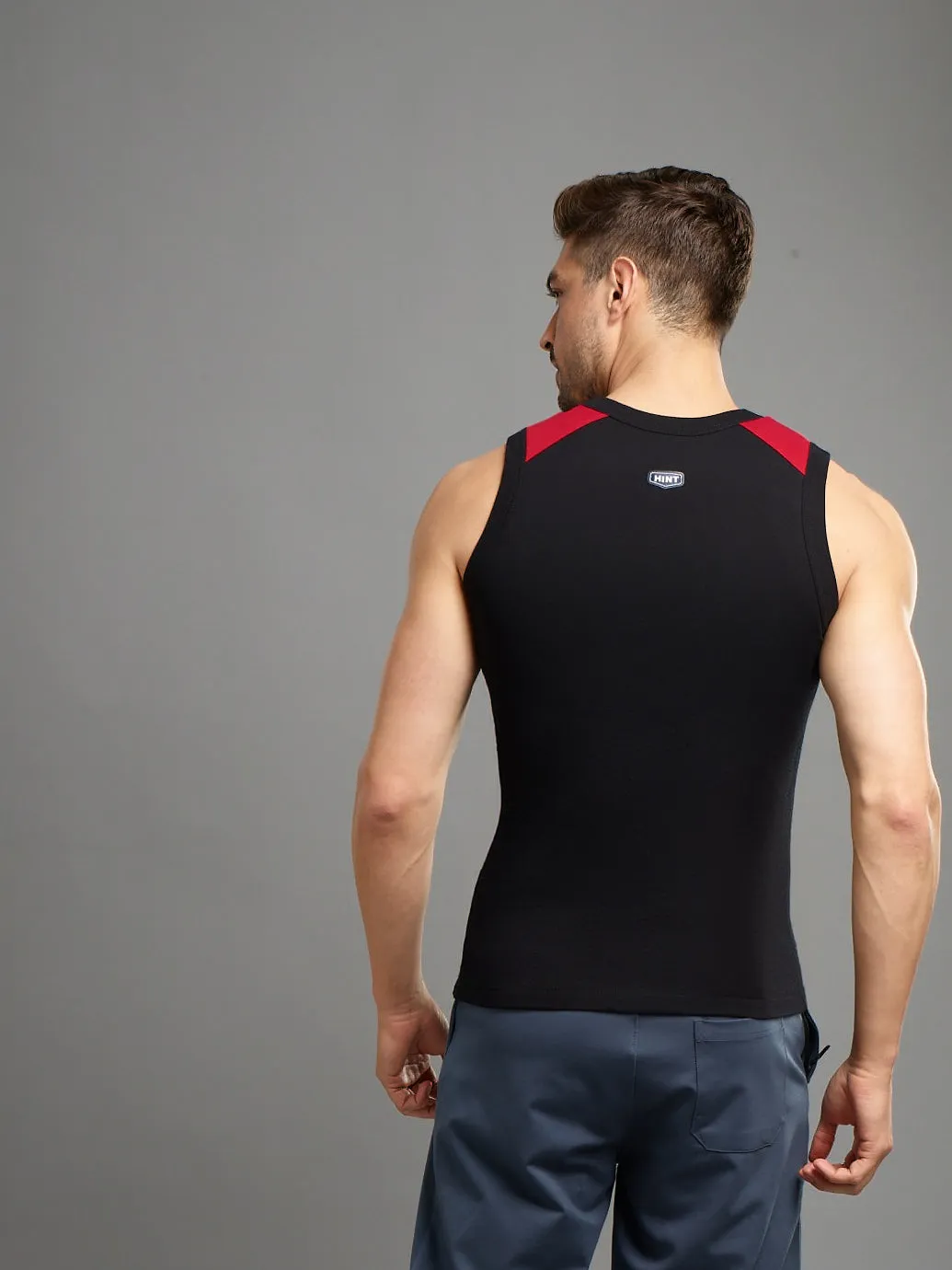 HINT IN TRENDY VEST # 555